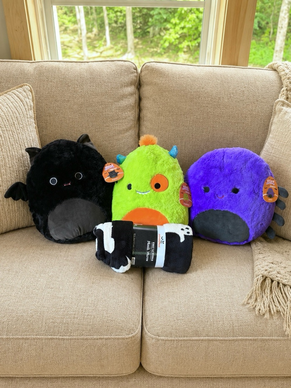 Squishmallow FuzzAmallows Kiko, Kaprina, and Emily and a Plush Ghost Blanket